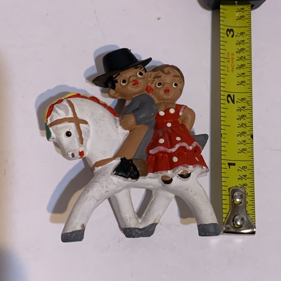 Horse couple Hand Painted Spanish Mud People - Picture 10 of 13